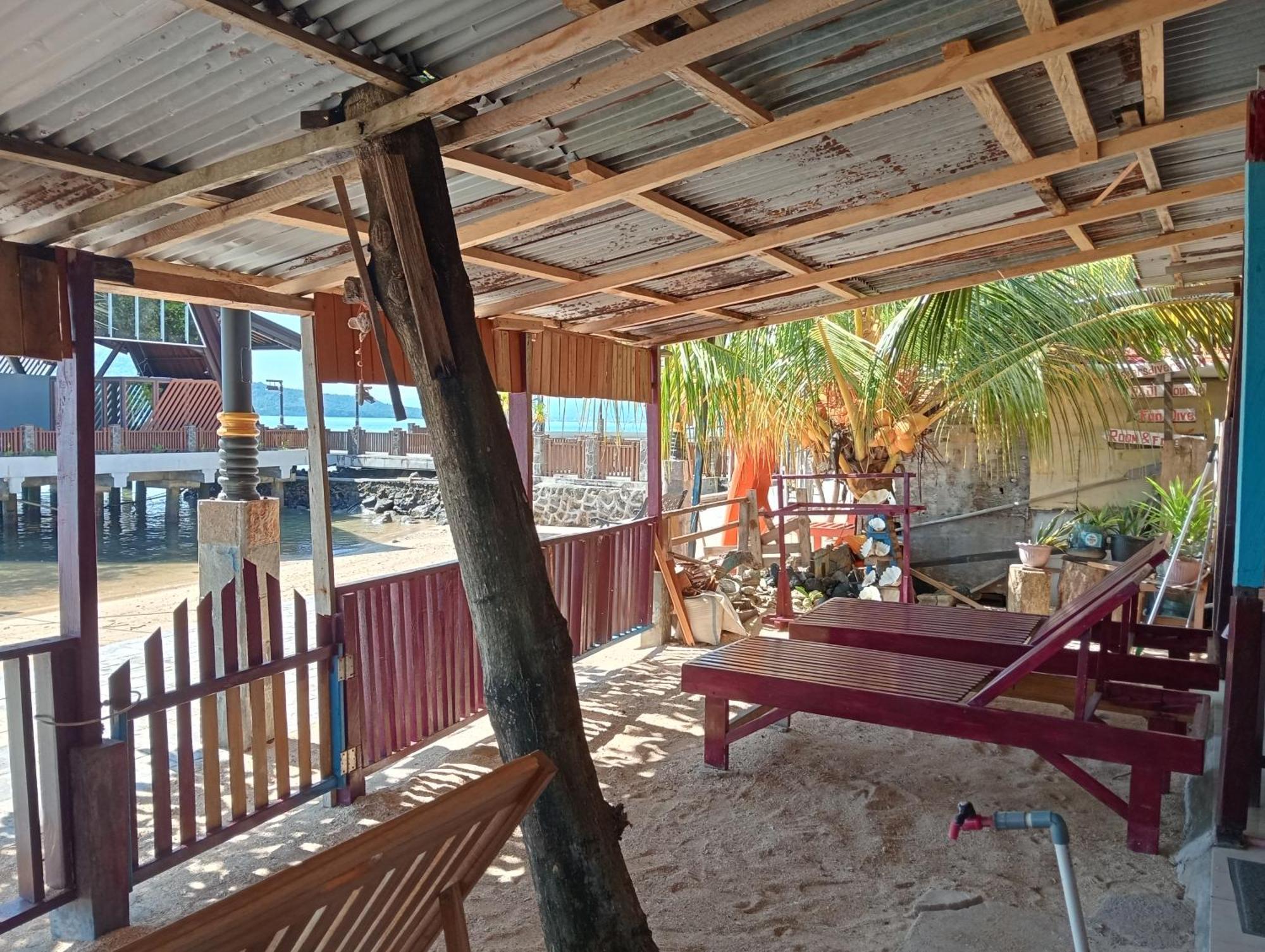 Mamalis Homestay Manado Dış mekan fotoğraf